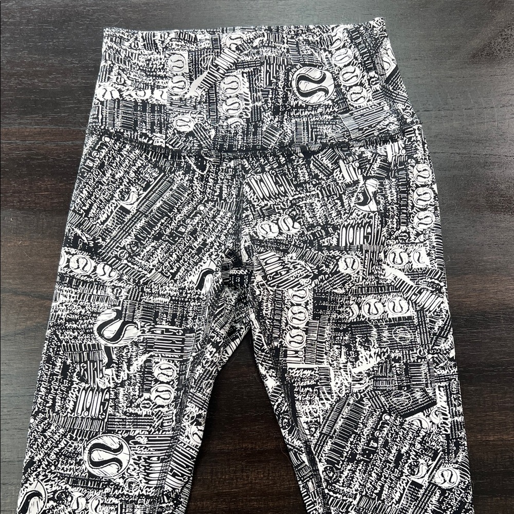 lululemon Monochrome Pattern Leggings